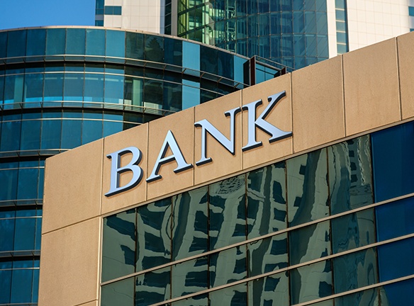 US banks kick off the earnings season with positive surprise